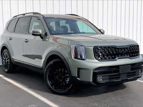 Used 2025 Kia Telluride SX Prestige X-Line image 2