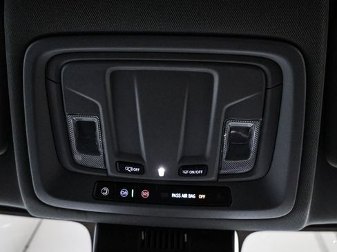 Used 2024 Chevrolet Silverado 3500 LT w/ Convenience Package image 29