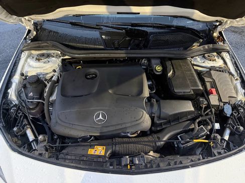 Used 2019 Mercedes-Benz CLA 250 4MATIC w/ Premium Package image 10