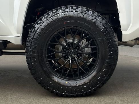 Used 2025 Toyota 4Runner TRD Sport Premium AWD/4WD image 12