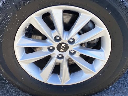 Used 2019 Kia Sorento AWD image 23