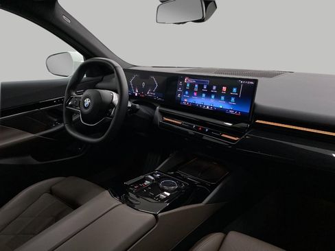 Certified 2024 BMW 530i xDrive w/ Convenience Package image 19