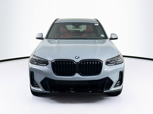 Used 2024 BMW X3 xDrive30i w/ Premium Package image 2