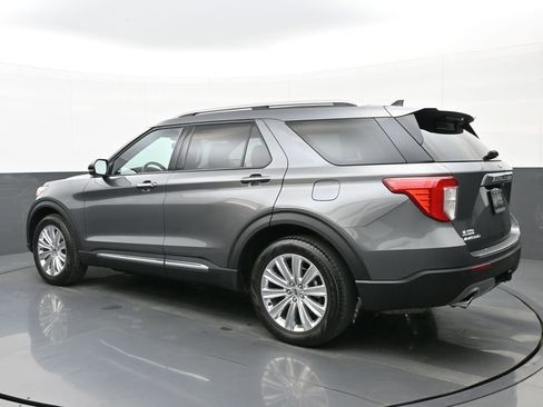 Used 2022 Ford Explorer Limited w/ Limited Technology Package image 5