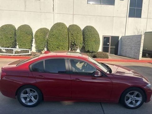 Used 2014 BMW 320i Sedan image 2