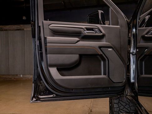 Used 2025 GMC Sierra 2500 AT4 w/ AT4 Premium Plus Package image 30