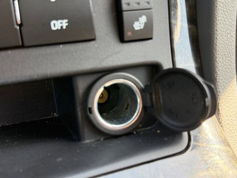Used 2014 Buick Enclave Premium FWD image 17
