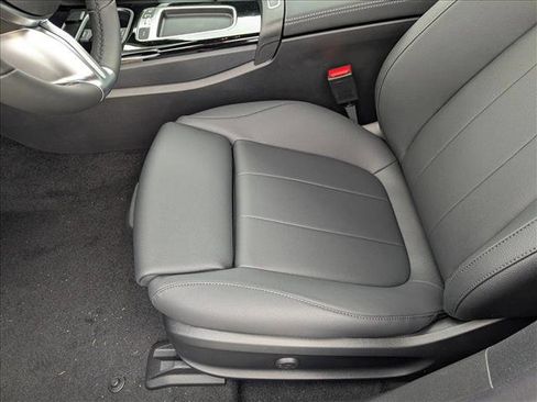 Used 2025 Mercedes-Benz CLA 250 image 4