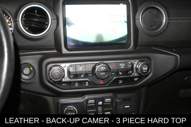 Used 2018 Jeep Wrangler Unlimited Sahara AWD/4WD image 20