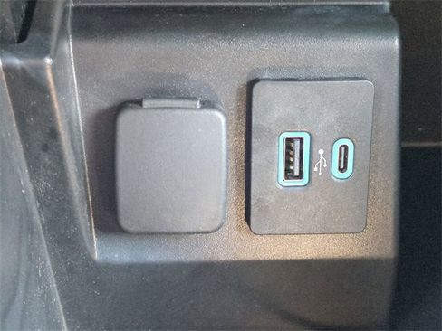 Used 2022 Ford Explorer XLT w/ Equipment Group 202A image 21