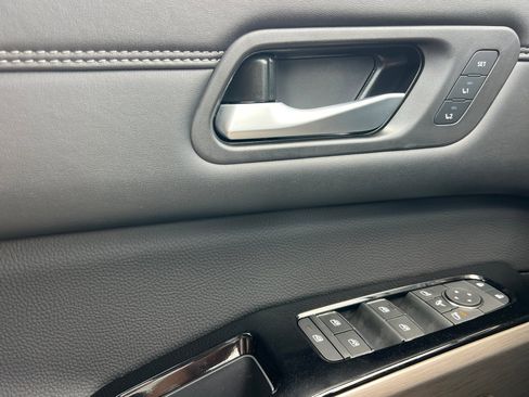 New 2025 Nissan Pathfinder Platinum w/ Cargo Package image 12