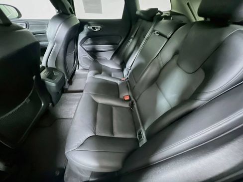 Used 2023 Volvo XC60 B5 Plus AWD/4WD image 22