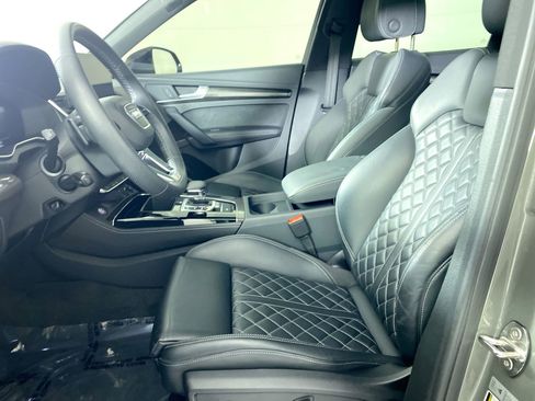 Used 2023 Audi SQ5 Premium Plus w/ Premium Plus Package image 2