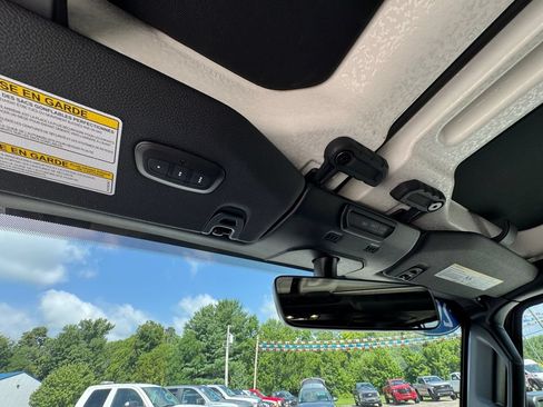 Used 2021 Jeep Gladiator Rubicon AWD/4WD image 29