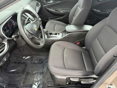 Used 2022 Chevrolet Malibu LS image 13