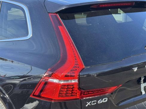 Certified 2023 Volvo XC60 B5 Plus w/ Climate Package image 8