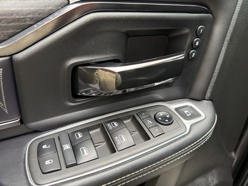 Used 2022 RAM 2500 Limited AWD/4WD image 22