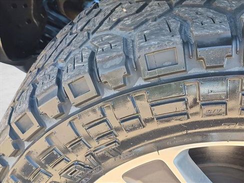 Used 2019 Jeep Wrangler Unlimited Sahara AWD/4WD image 26