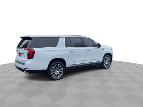 New 2026 GMC Yukon XL Denali w/ Denali Reserve Package image 44