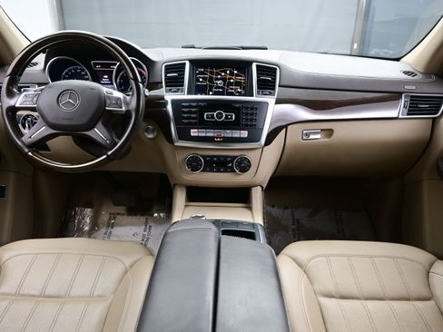 Used 2016 Mercedes-Benz GL 450 4MATIC image 16
