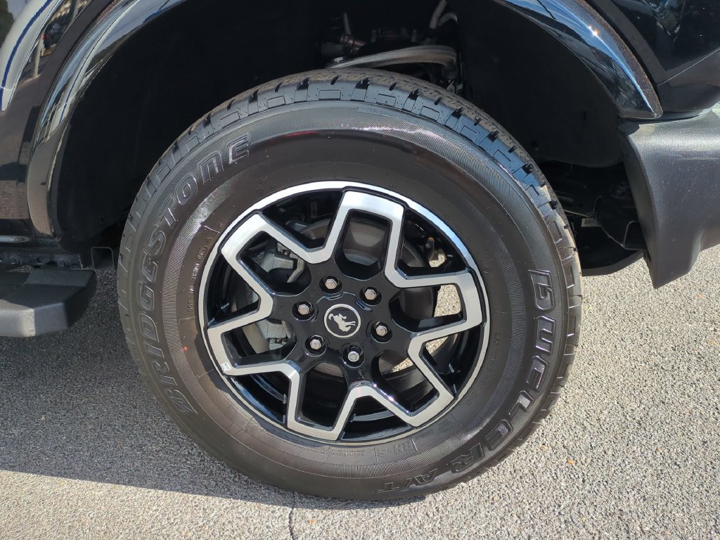Used 2024 Ford Bronco Outer Banks AWD/4WD image 13