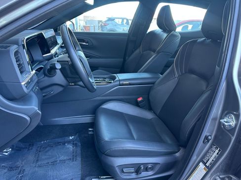 Used 2025 Toyota Crown XLE image 36