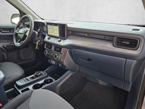 Used 2024 Ford Maverick XL image 21