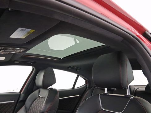 Used 2020 Genesis G70 3.3T w/ Sport Package image 14