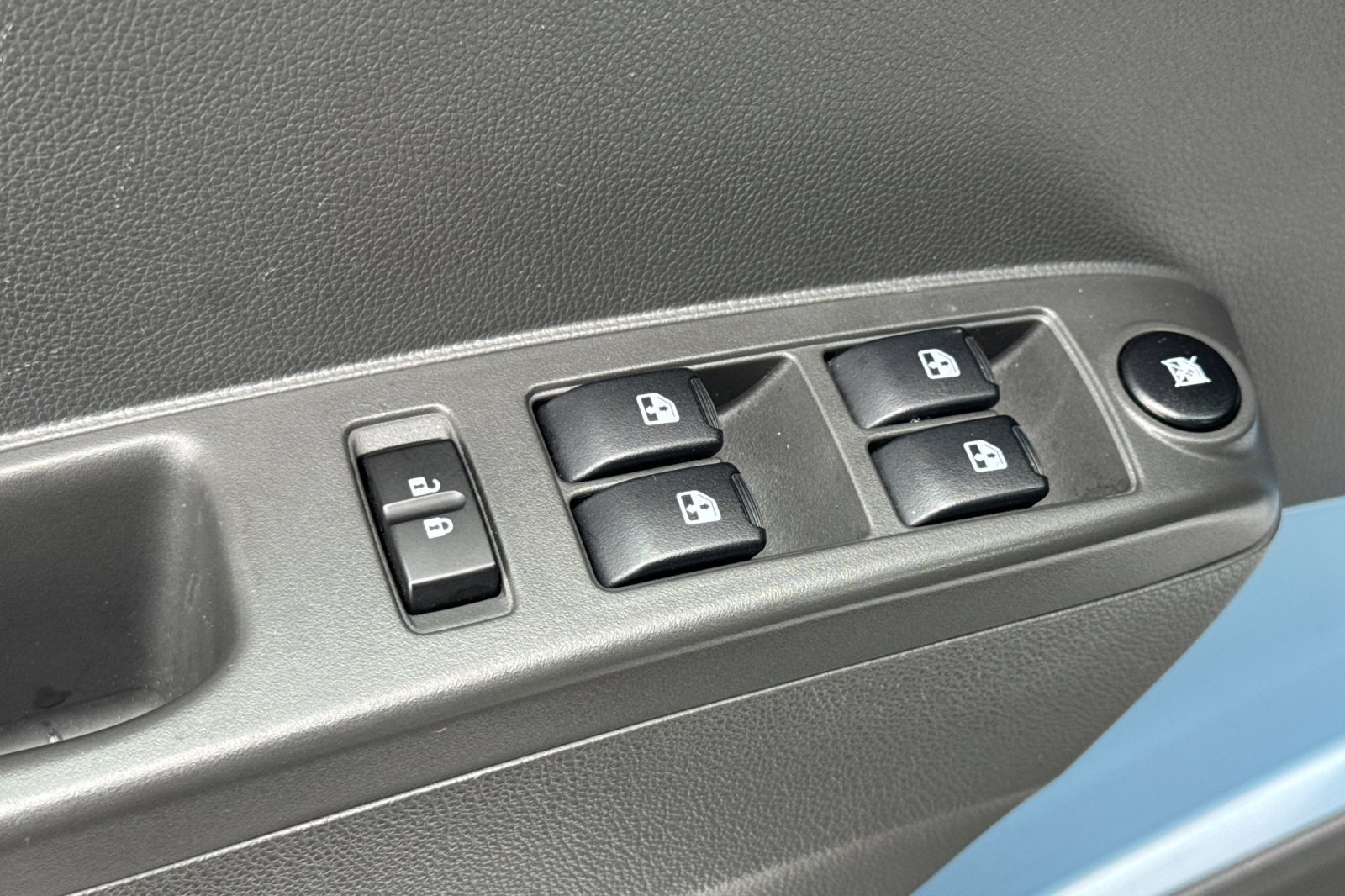 Used 2014 Chevrolet Spark LT FWD image 13