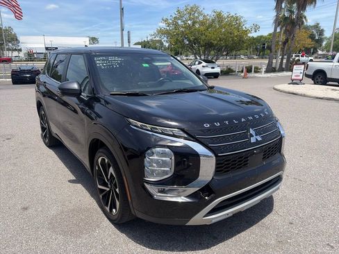 Used 2022 Mitsubishi Outlander SE AWD/4WD image 1