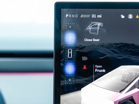 Used 2024 Tesla Cybertruck AWD Crew Cab image 20