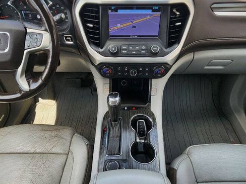 Used 2017 GMC Acadia SLT FWD image 11