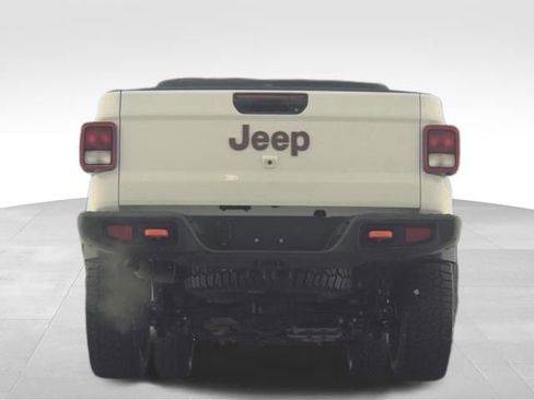 Used 2023 Jeep Gladiator Mojave w/ Cold Weather Group AWD/4WD image 5