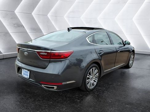 Used 2018 Kia Cadenza Technology FWD image 5