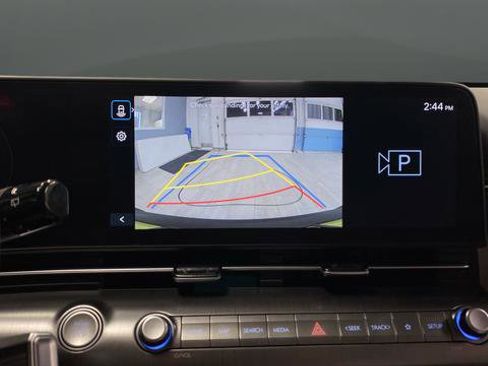 Certified 2025 Hyundai Kona SEL AWD/4WD image 14