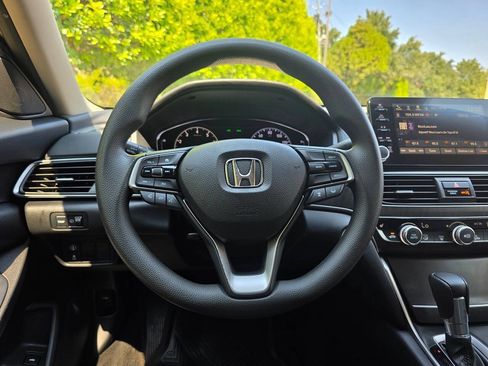 Used 2018 Honda Accord EX image 20