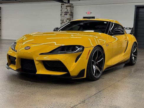 Used 2021 Toyota Supra RWD image 3