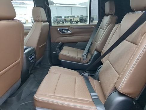 Used 2021 Chevrolet Suburban High Country image 29