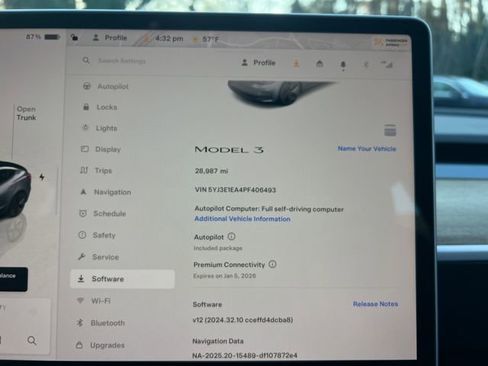 Used 2023 Tesla Model 3 Standard Range image 21
