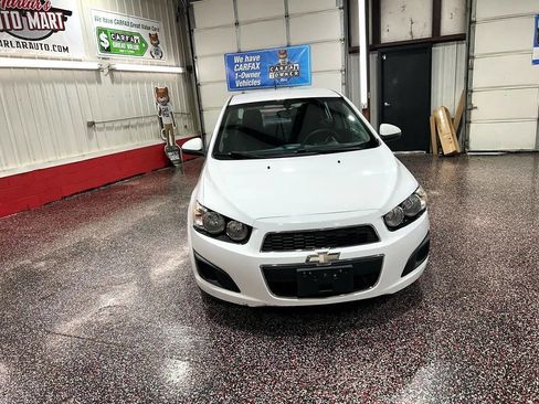 Used 2014 Chevrolet Sonic LT image 9