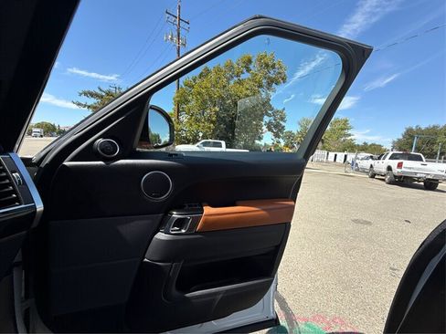 Used 2016 Land Rover Range Rover Sport Supercharged image 39