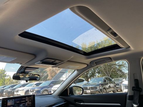 New 2025 Nissan Altima 2.5 SR image 17