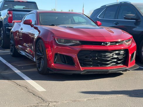 Used 2017 Chevrolet Camaro ZL1 image 2