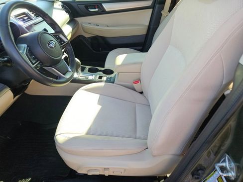 Used 2019 Subaru Outback 2.5i Premium image 14