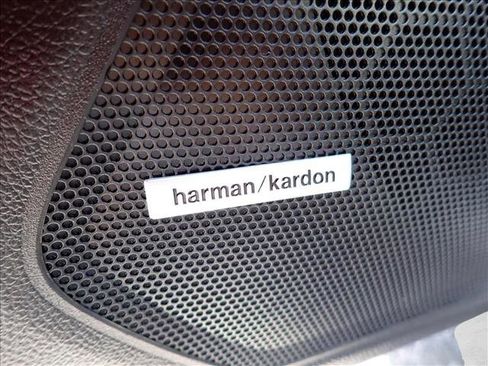 Used 2016 Subaru Outback 3.6R Limited image 16