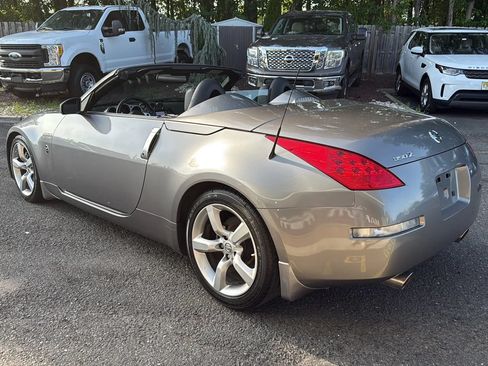 Used 2007 Nissan 350Z Touring RWD image 48