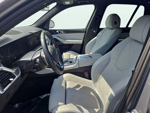 Used 2024 BMW X5 sDrive40i w/ Executive Package image 18
