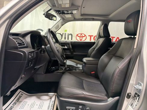 Used 2019 Toyota 4Runner TRD Off-Road Premium AWD/4WD image 24