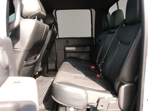 Used 2015 Ford F350 Lariat w/ Lariat Interior Package image 33