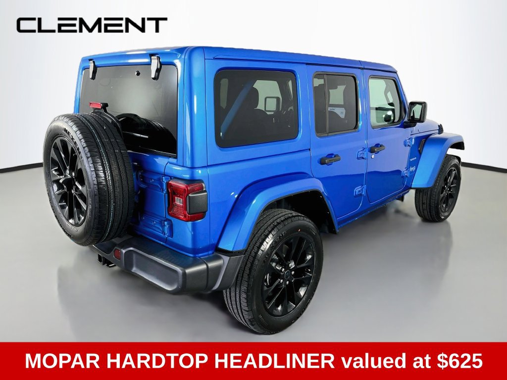 Used 2024 Jeep Wrangler Unlimited Sahara w/ Dual Top Group AWD/4WD image 6